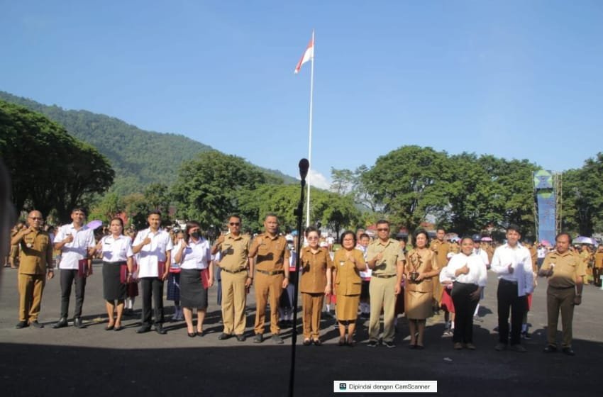 Serahkan SK Pegawai P3K, PJ Bupati Rinny Tamuntuan Ucapkan Selamat Bekerja