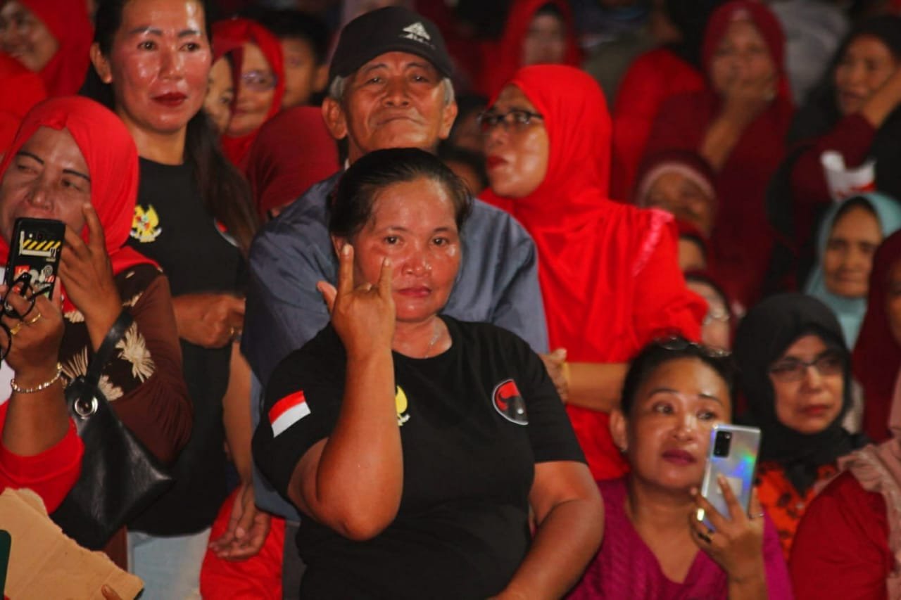 Sorak Ribuan Warga Limi-Welty Pembawa Perubahan Besar di Bolmong