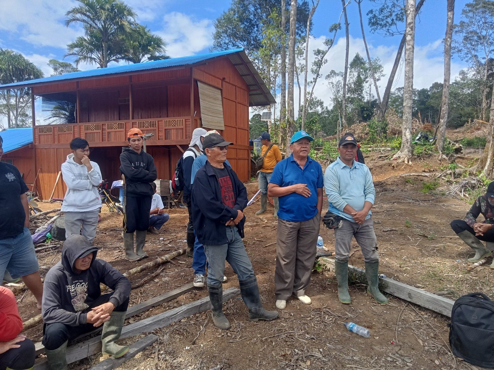 DiDuga Mantan Orang Nomor Satu di Sulut Serobot Lahan Warga