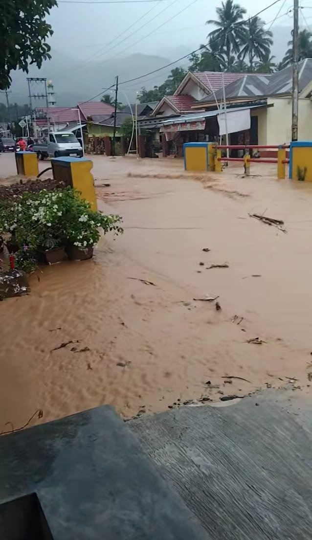 Seolah Tidak Perduli Banjir di Desa Bakan PT JRBM Adakan Festifal Ramadan Fest