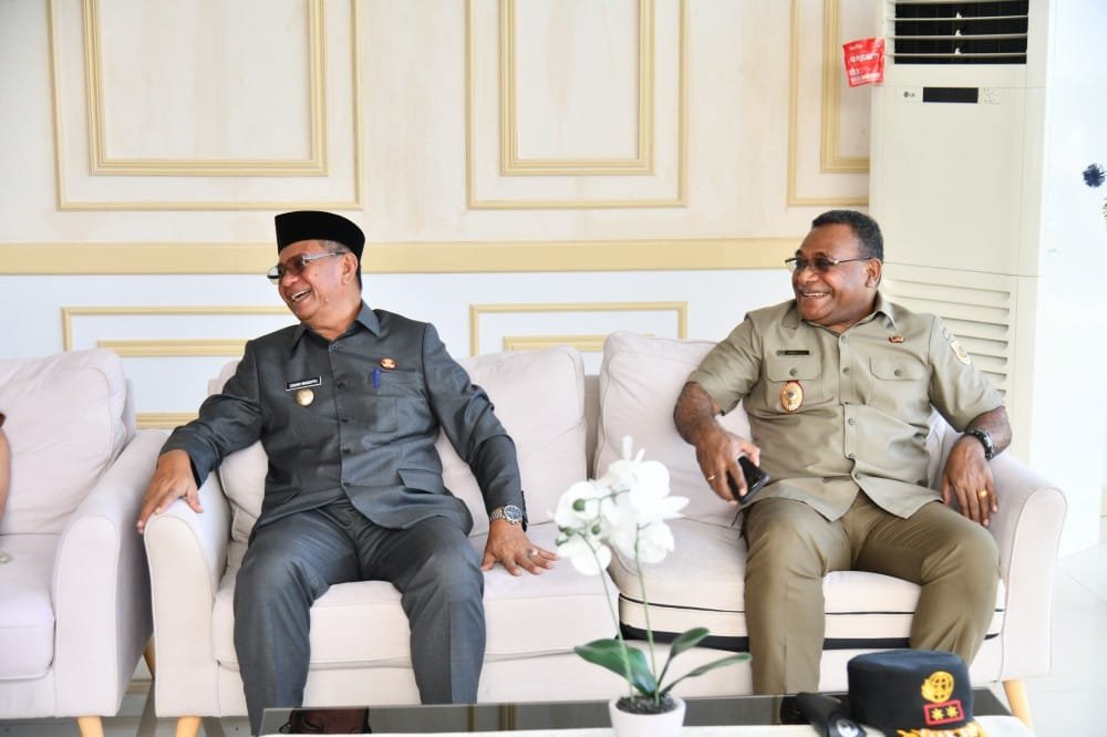 Oskar Manoppo  Menerima Kunjungan Kepala Kantor Wilayah Badan Pertanahan Nasional Provinsi Sulawesi Utara