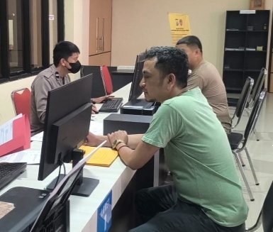 Parindo Potabuga Laporkan Pemilik Rekening Atas Nama Sainal dan Pemilik Akun FB Yang Mengunggah Bukti Transfer